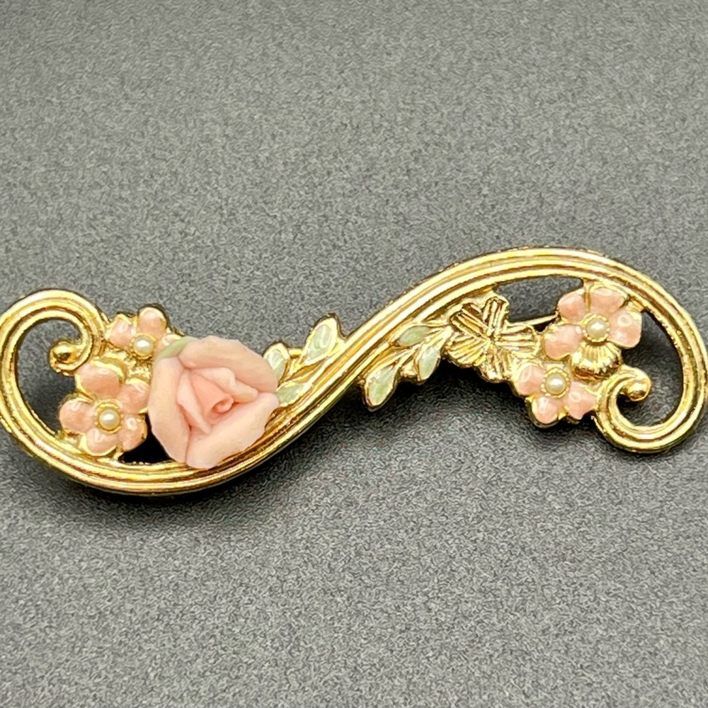 Vintage 1928 gold tone rose and enamel flower brooch - Picture 2 of 6